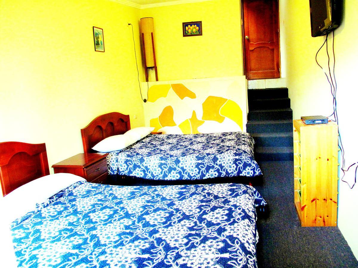 Aqua Hostal Mabel Cuenca Esterno foto