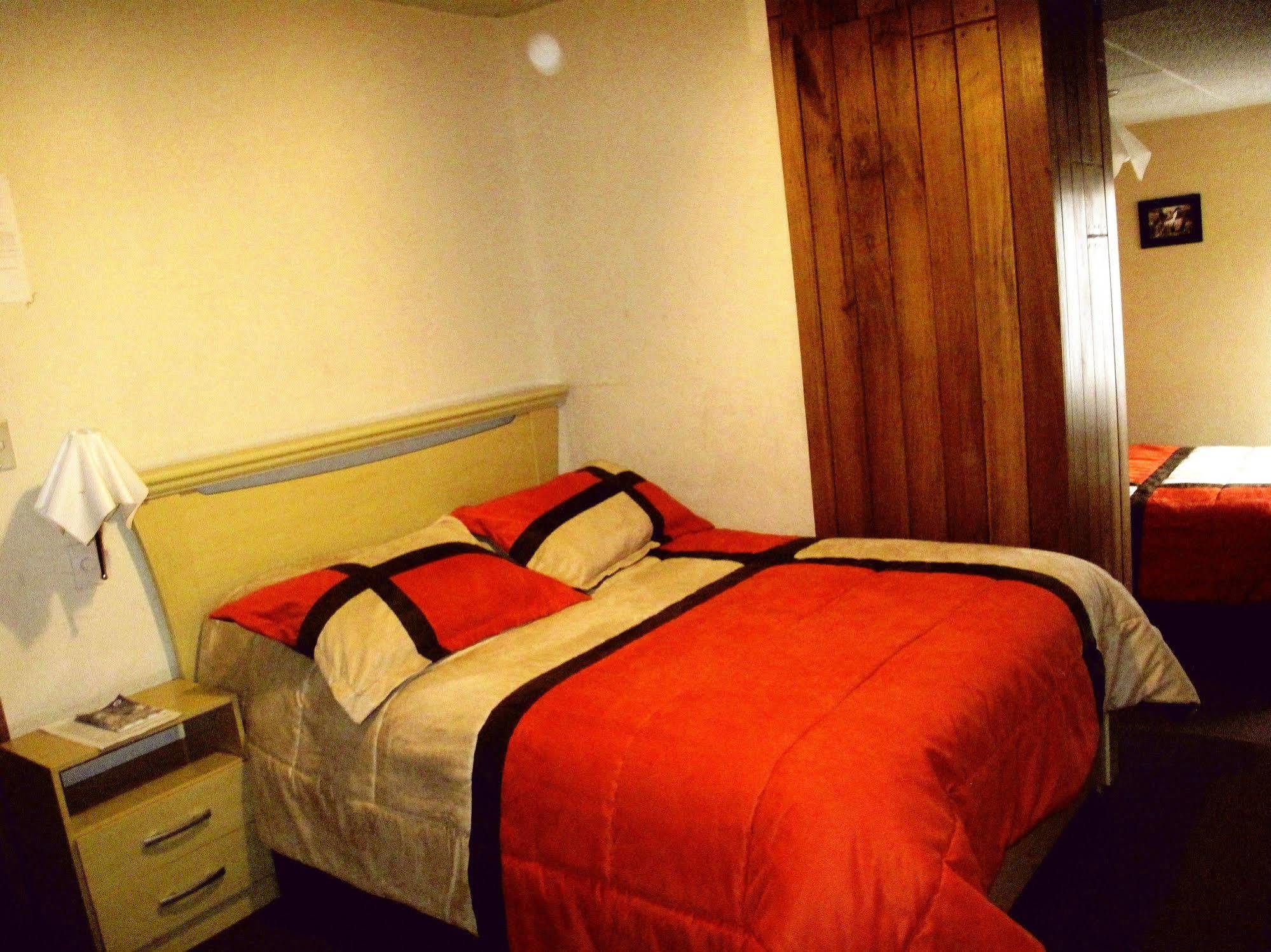 Aqua Hostal Mabel Cuenca Esterno foto
